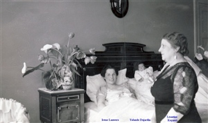 Le jour du baptème de Yolande Lauwers, née le 19 mars 1938, avec sa mère Irène et sa grand-mère Léontine Keyaert