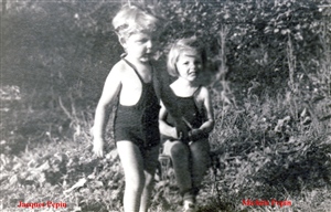 Michèle et Jacques dans le jardin de Hoeilaart