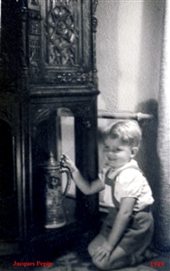 Jacques Pepin en 1949 (2 ans) Dans l'appartement au 113 avenue de Broqueville à Etterbeek